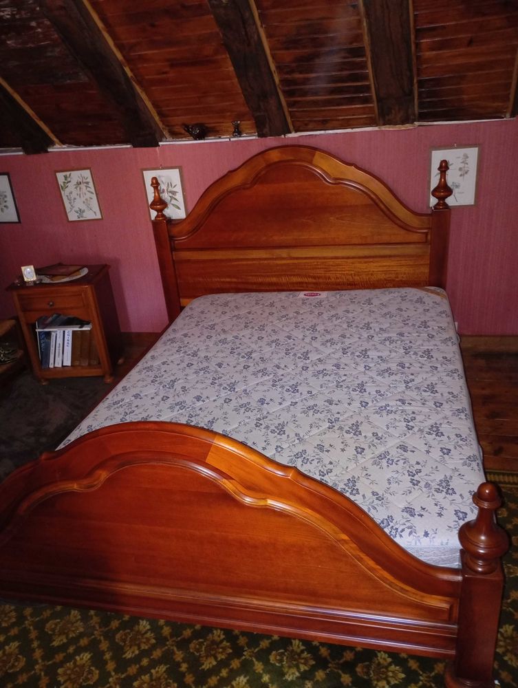 lit merisier avec chevet 150 Jaleyrac (15)