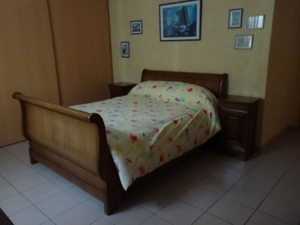 lit merisier avec chevets assortis 60 Artiguelouve (64)