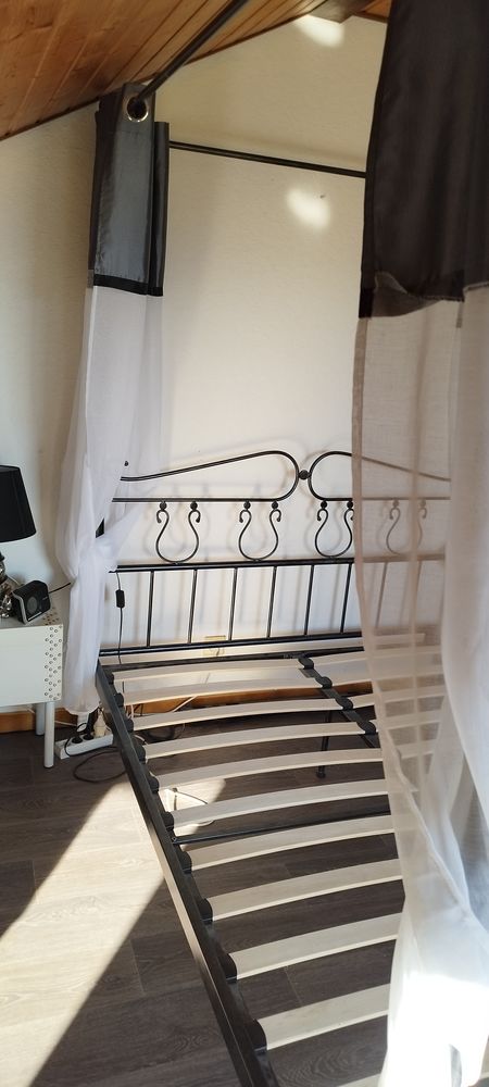 Lit m�tal baldaquin 80 Viuz-en-Sallaz (74)