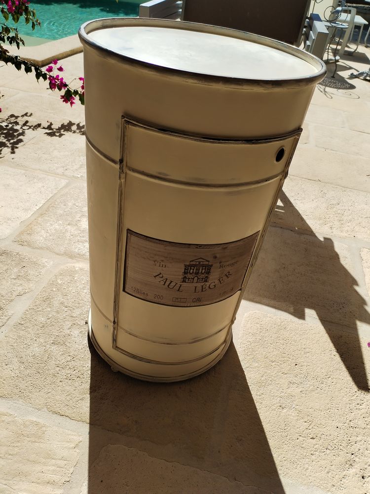 Bar en m�tal 20 Saint-Hilaire-d'Ozilhan (30)