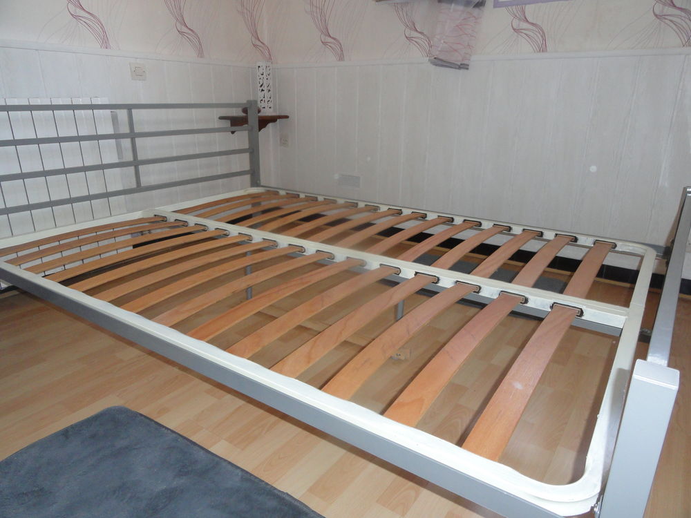 lit m�tallique 140x190 avec sommier � lattes 80 Bess�-sur-Braye (72)