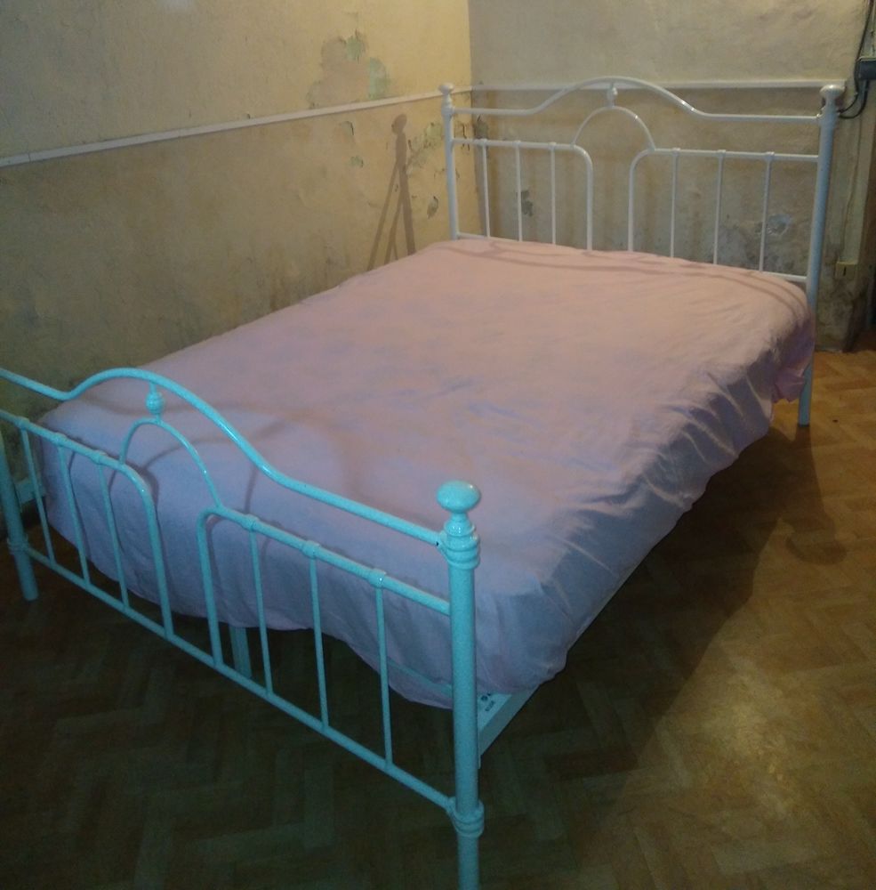 Lit m�tallique en 140 140 Azat-le-Ris (87)
