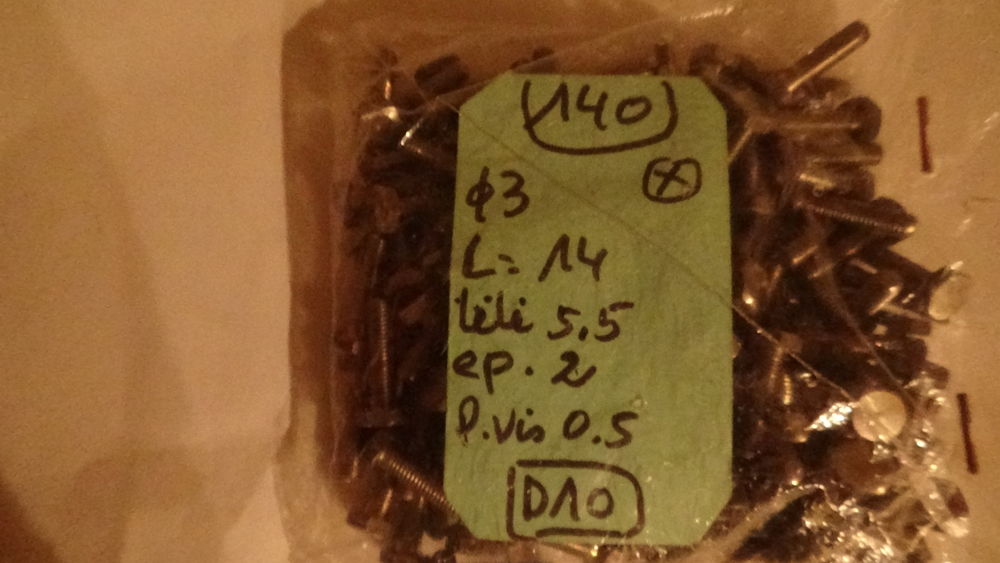 VIS  A  METAUX  A  TETE  HEXAGONALE 10 Balma (31)