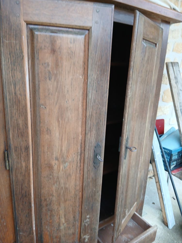 MEUBLE ANCIEN ARMOIRE DEUX PORTES
65 Sarlat-la-Can�da (24)