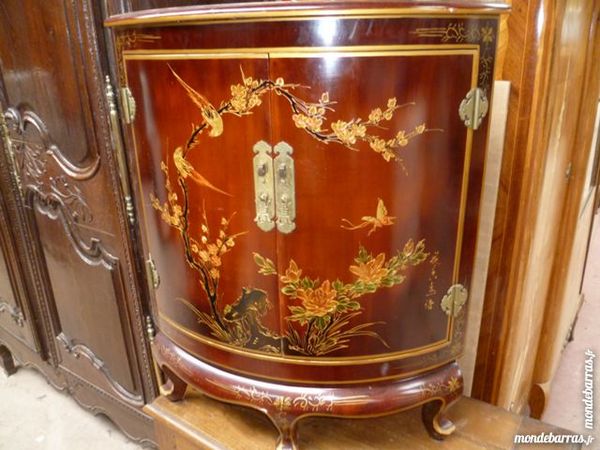 Comte De Meubles Asiatiques Orange Tuangkan Cerita