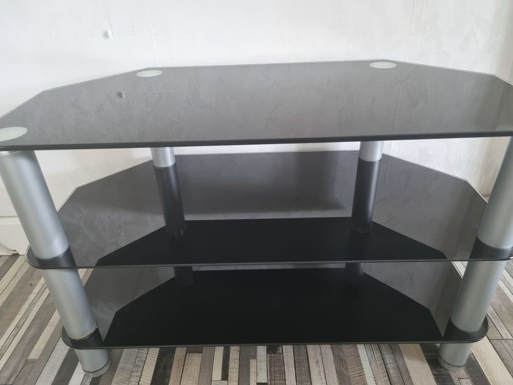 Meuble d'angle en verre noir pour TV 50 Aux Marais (60)