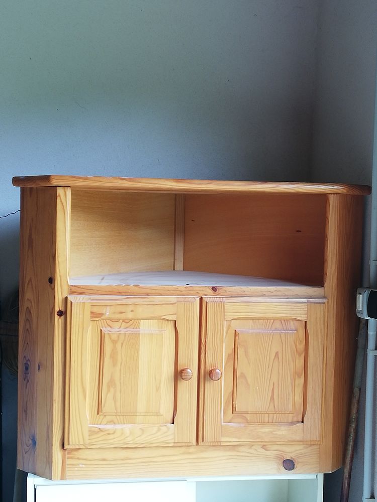 Meuble d angle 25 Saint-Chinian (34)