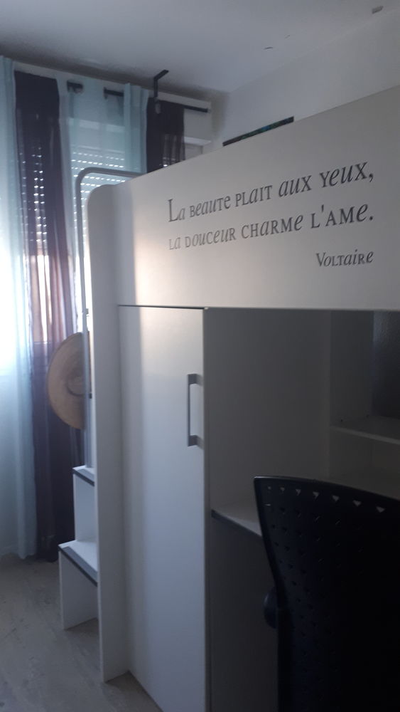 lit meuble armoire bureau  blanc  230 Vélizy-Villacoublay (78)