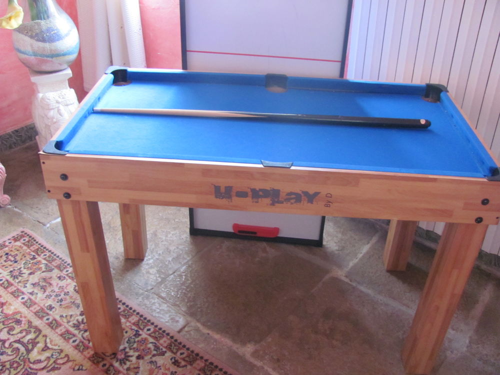 Meuble avec divers jeux 30 Bligny-l�s-Beaune (21)