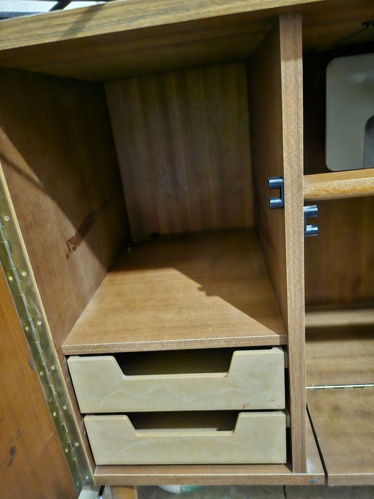 Meuble avec machine � coudre singer 150 Paris 11 (75)