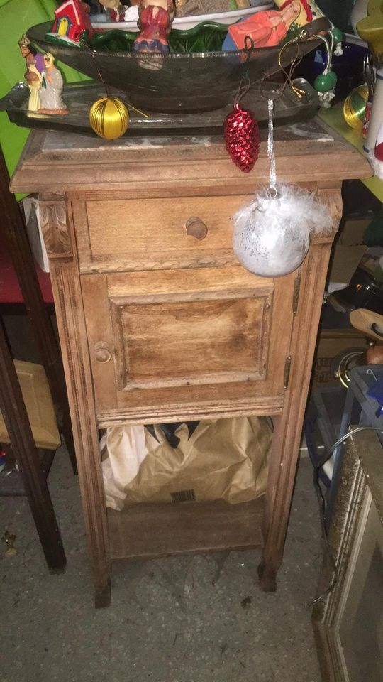 meuble avec marbre  tiroir  porte et tablette 20 Vrigne-aux-Bois (08)