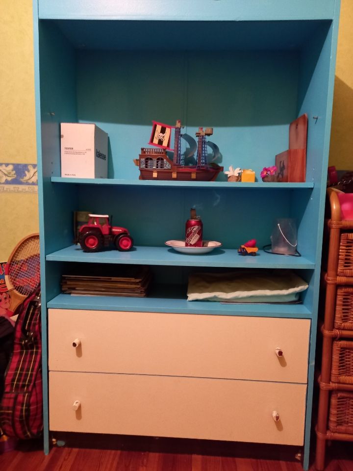 Meuble bleu turquoise et blanc 25 Marcilly-le-Ch�tel (42)