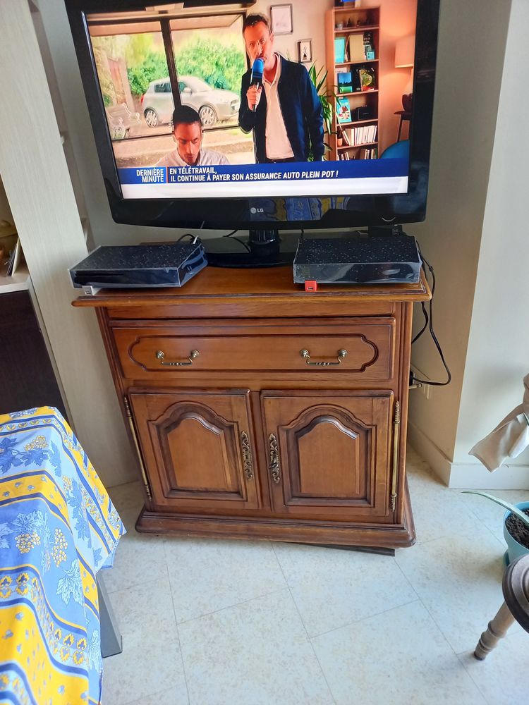 MEUBLE TV EN BOIS MASSIF 75 Couff� (44)