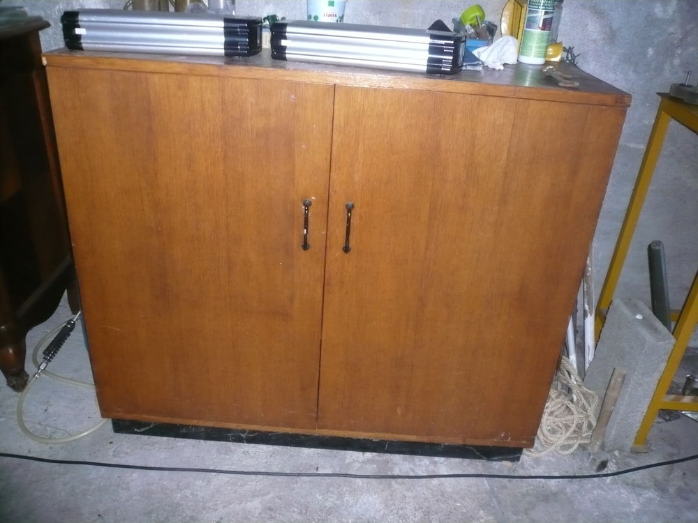 Meuble en bois massif 8 Le Creusot (71)