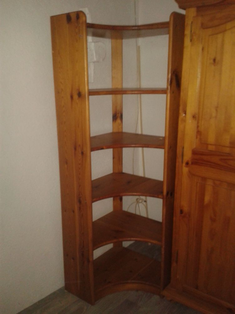 Meuble en bois
80 Cahors (46)