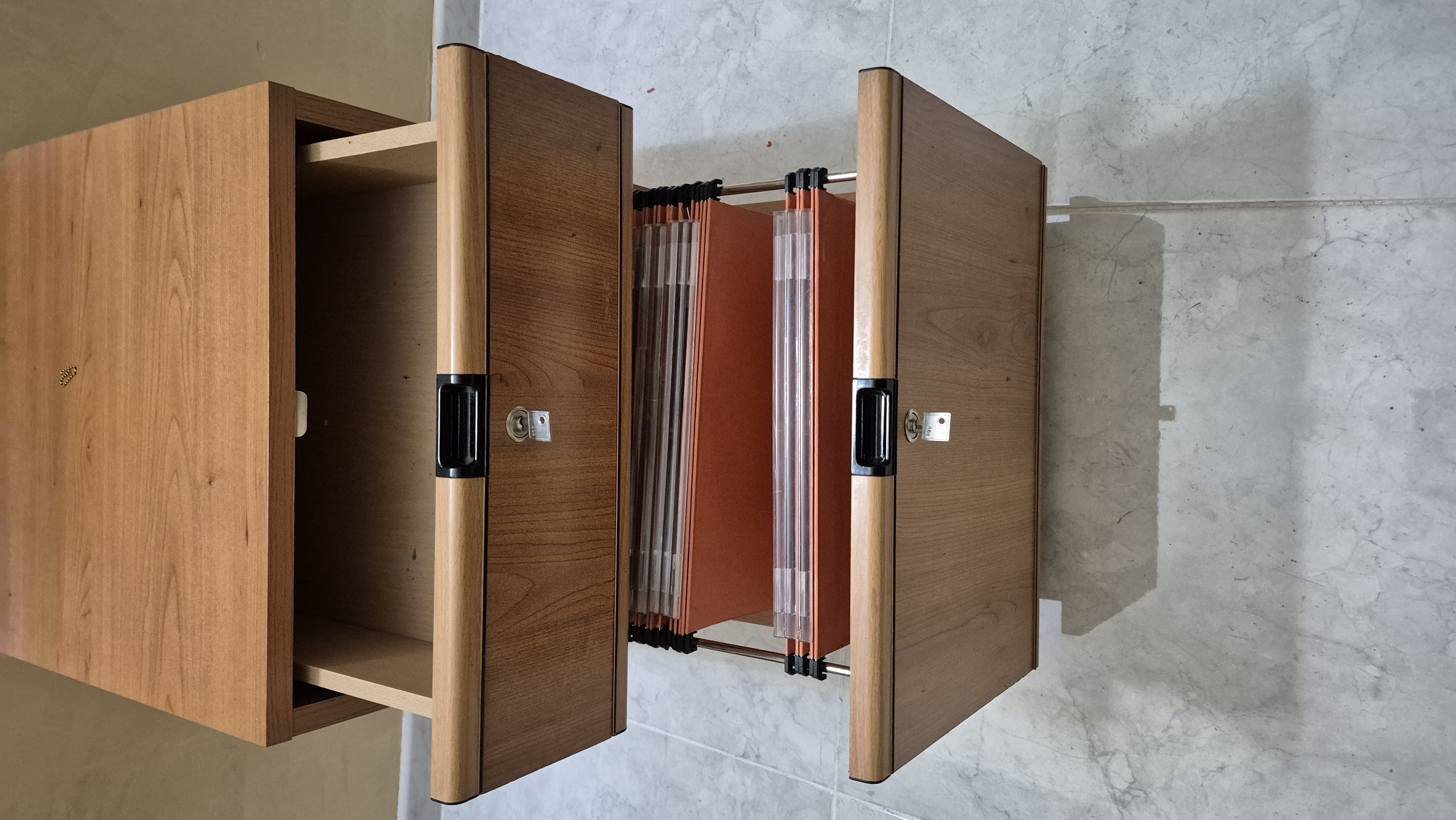 Meuble de bureau � tiroirs 60 Vidauban (83)