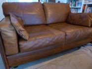 Meuble   Canap� 2 places en cuir  
200 Metz (57)