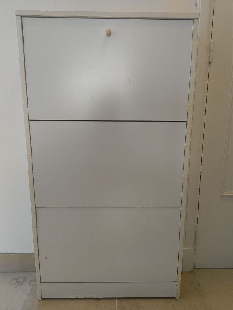 Meuble � chaussures en bois 20 Carnoles (06)