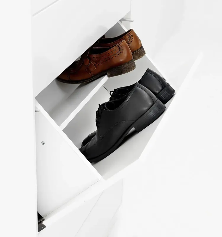 Meuble � chaussures contemporain FERMO chez Bo Concept 600 Paris 13 (75)