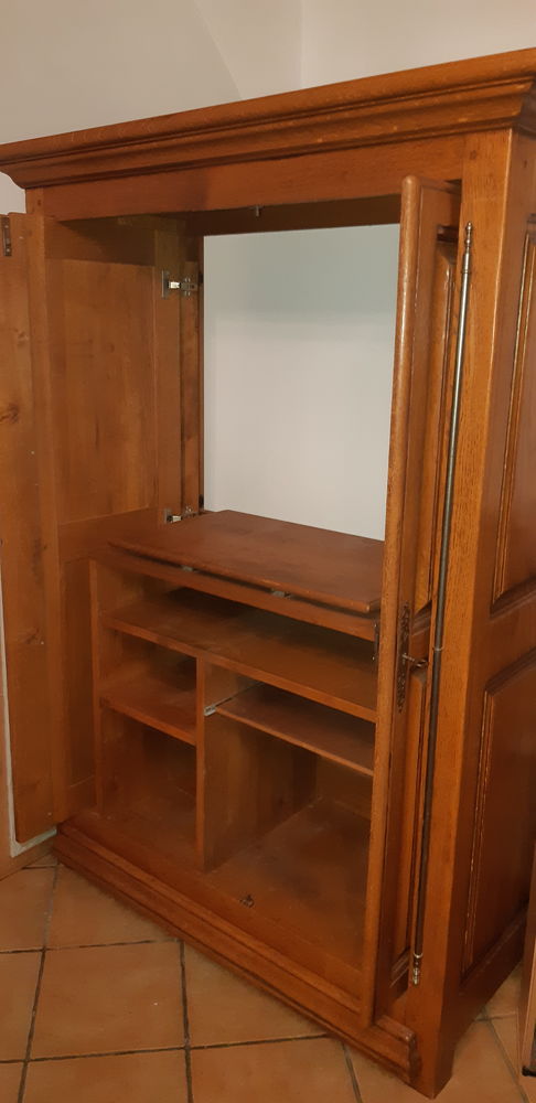 MEUBLE CH�NE MASSIF TV ET HI-FI 350 Ivry-le-Temple (60)