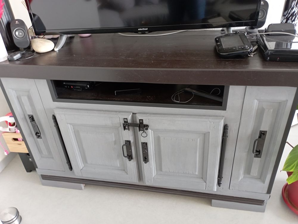 meuble TV ch�ne massif 100 Bassens (73)