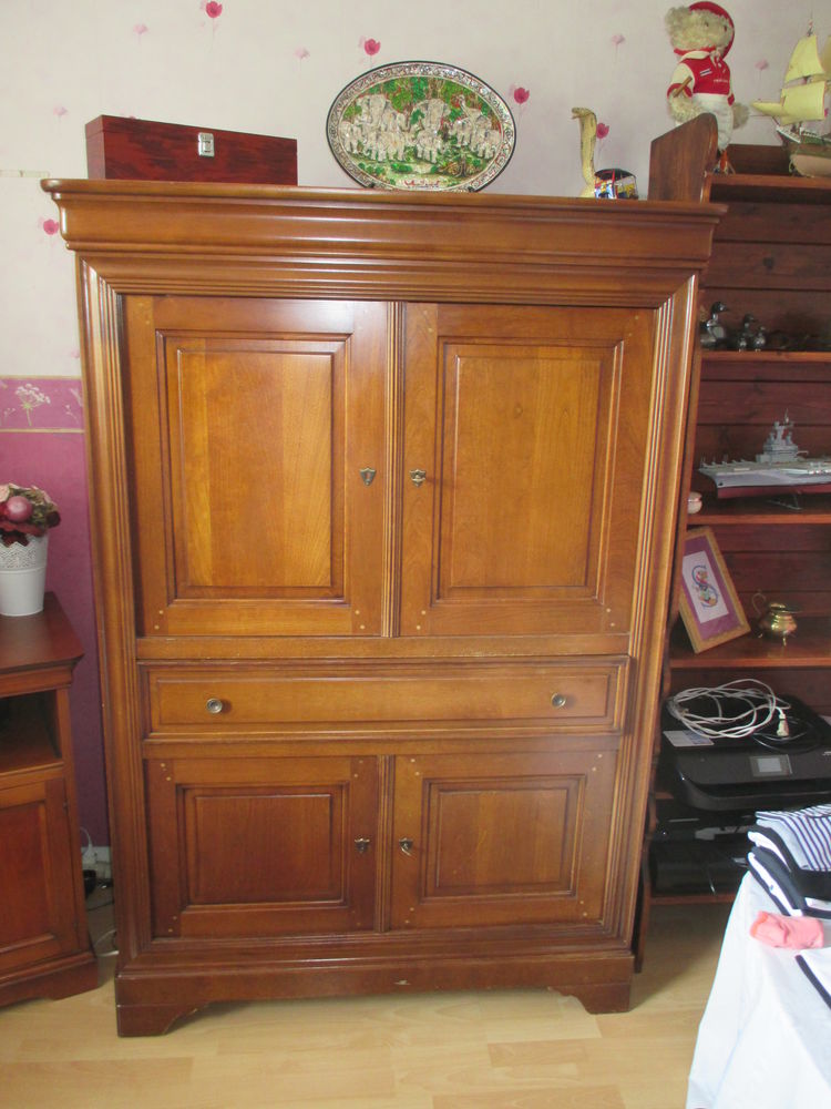 meuble tv en ch�ne massif avec plateau tournant parfait �tat 300 Villiers-sur-Marne (94)