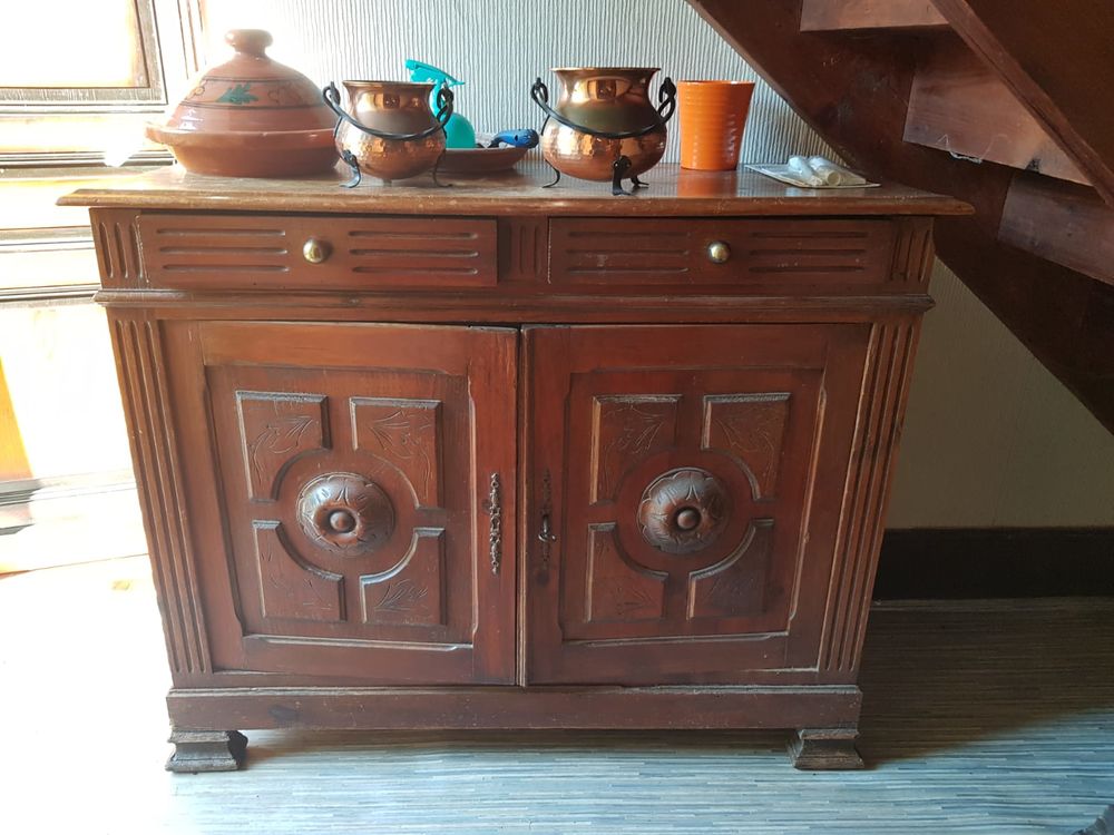 meuble ch�ne massif en tr�s bon �tat 0 Couze-et-Saint-Front (24)