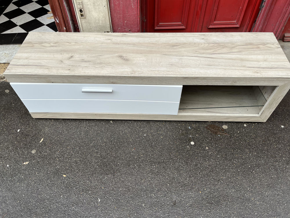 Meuble Tv Ch�ne tr�s bon �tat 55 Paris 18 (75)