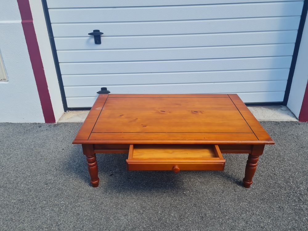 Meuble en ch�ne. A venir chercher sur place.sur Lorient. 60 Lorient (56)