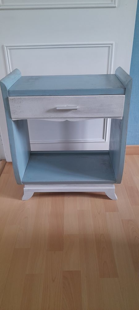 Meuble de chevet ou petit meuble de rangement 20 Gron (89)