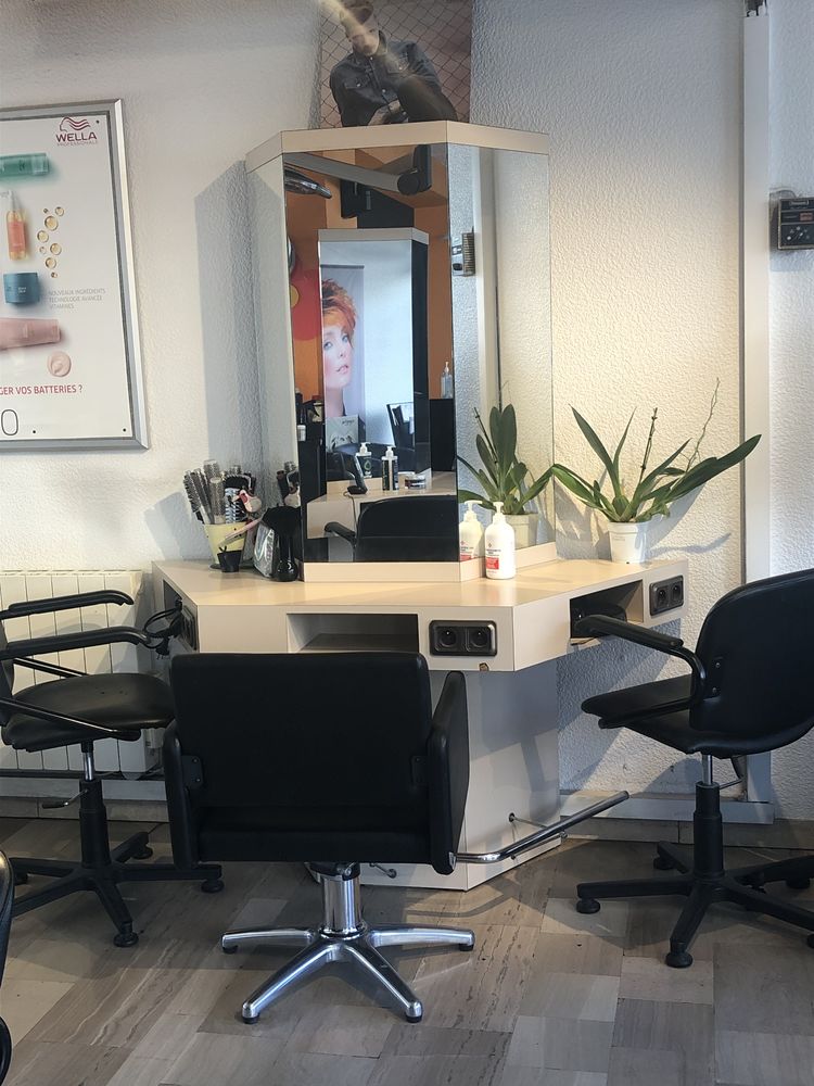 Meuble coiffeuse 3 places 30 Lyon 8 (69)