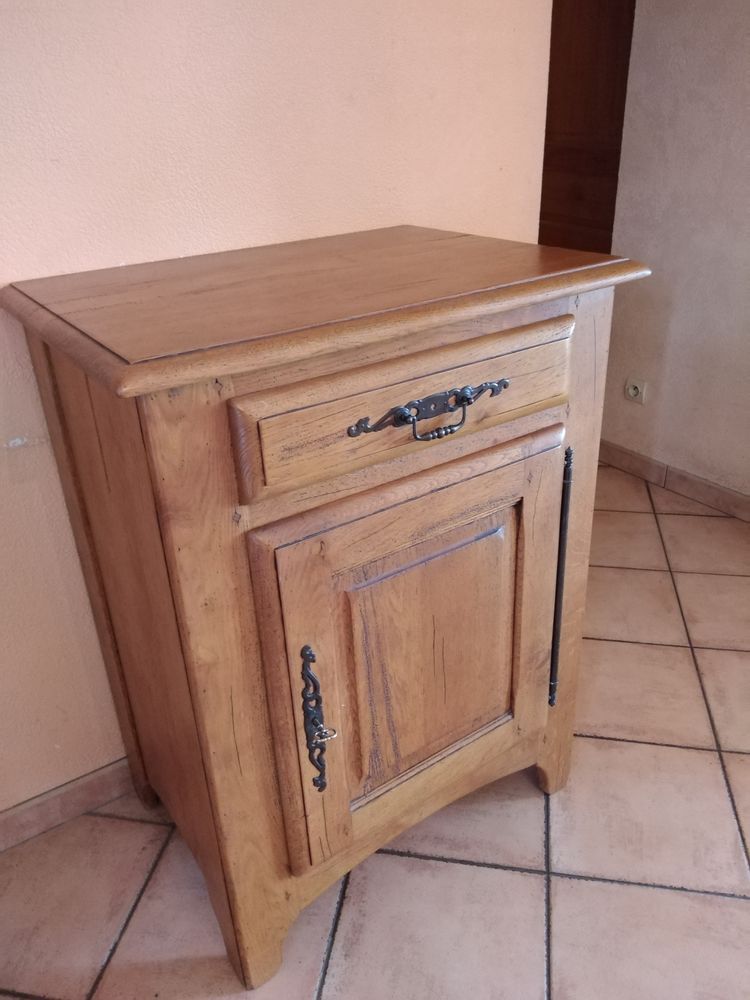 meuble confiturier 290 Chevry-Cossigny (77)