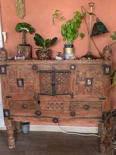 Meuble console indien tr�s ancien, en bois sculpt� 400 Bandol (83)