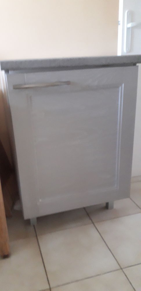 MEUBLE BAS CUISINE AVEC PLAN DE TRAVAIL 30 Cavaillon (84)