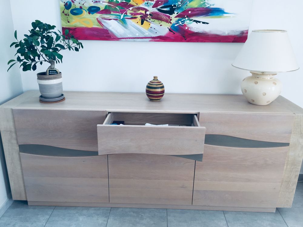 Meuble enfilade 3 portes et 1 tiroir. 1150 Amn�ville (57)