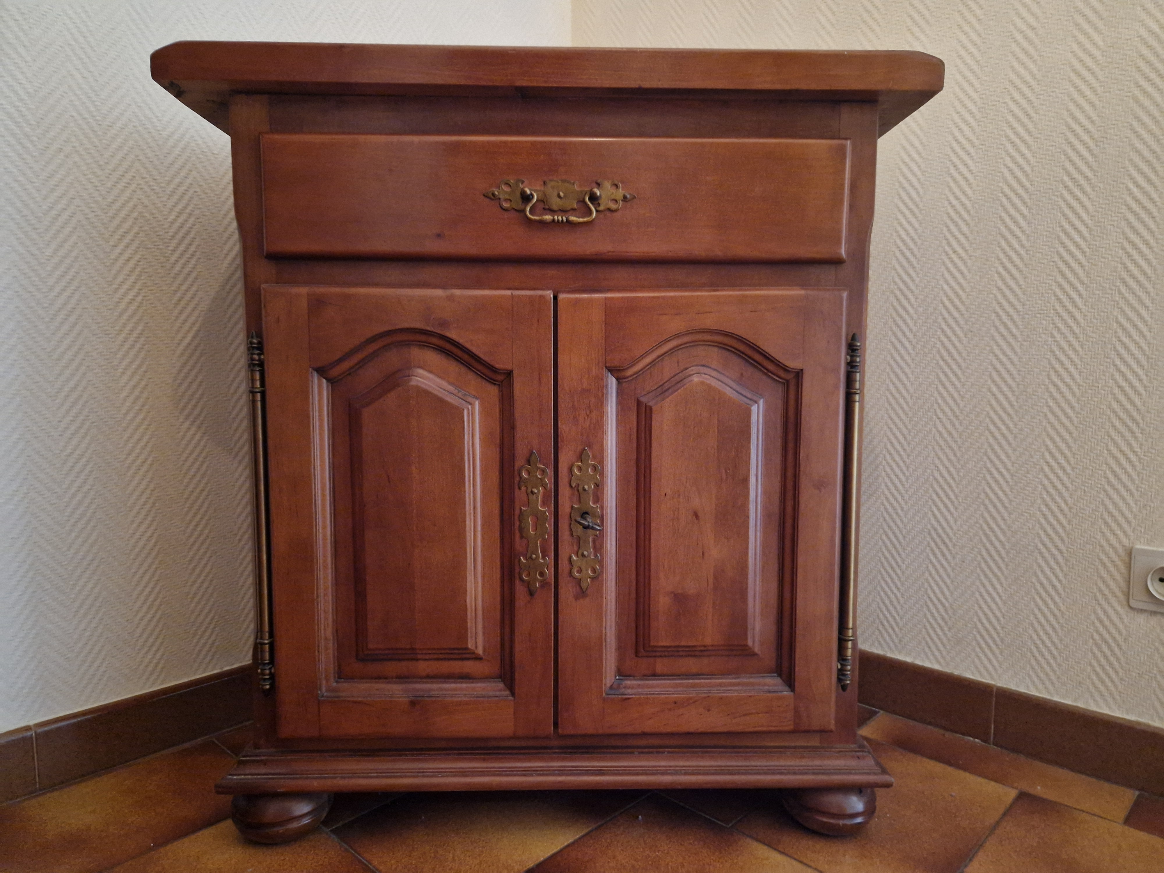 Meuble d'entr�e 100 Salon-de-Provence (13)