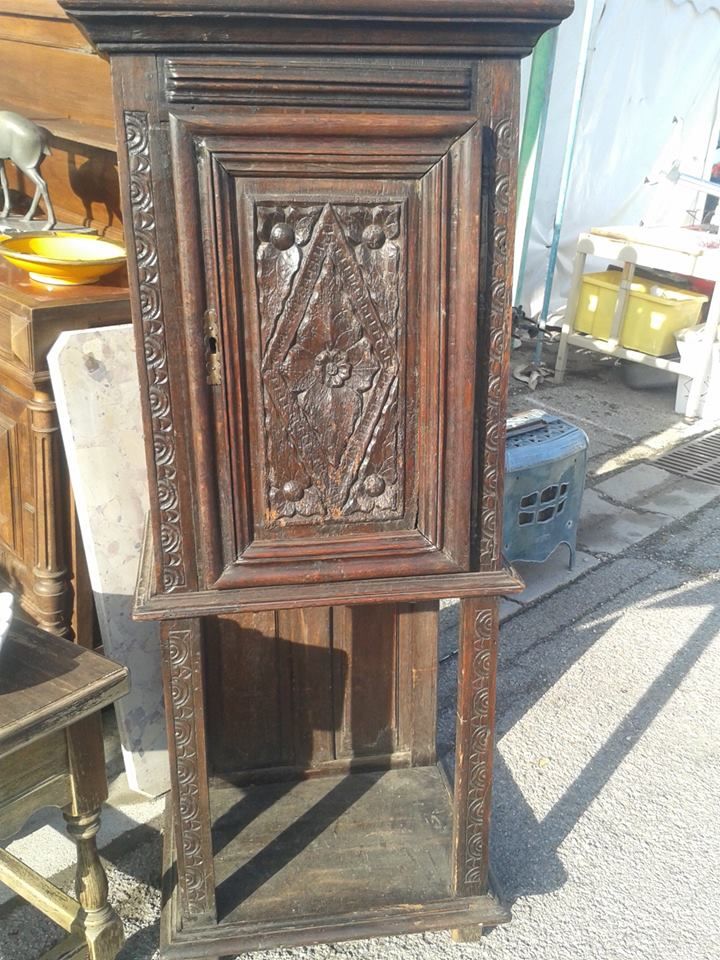 Meuble d �poque fin XVII 490 Antibes (06)
