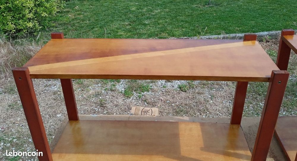 MEUBLE ETAGERE AVEC EN PLUS UNE ETAGERE AVEC DES EQUERRES . 0 �pernay (51)