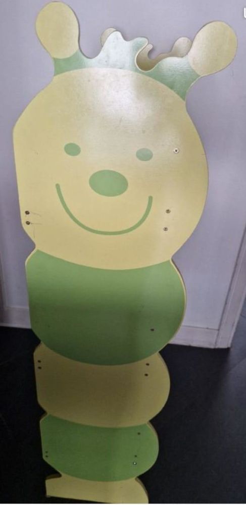 Meuble etageres Enfant en forme de Chenille 15 Garches (92)