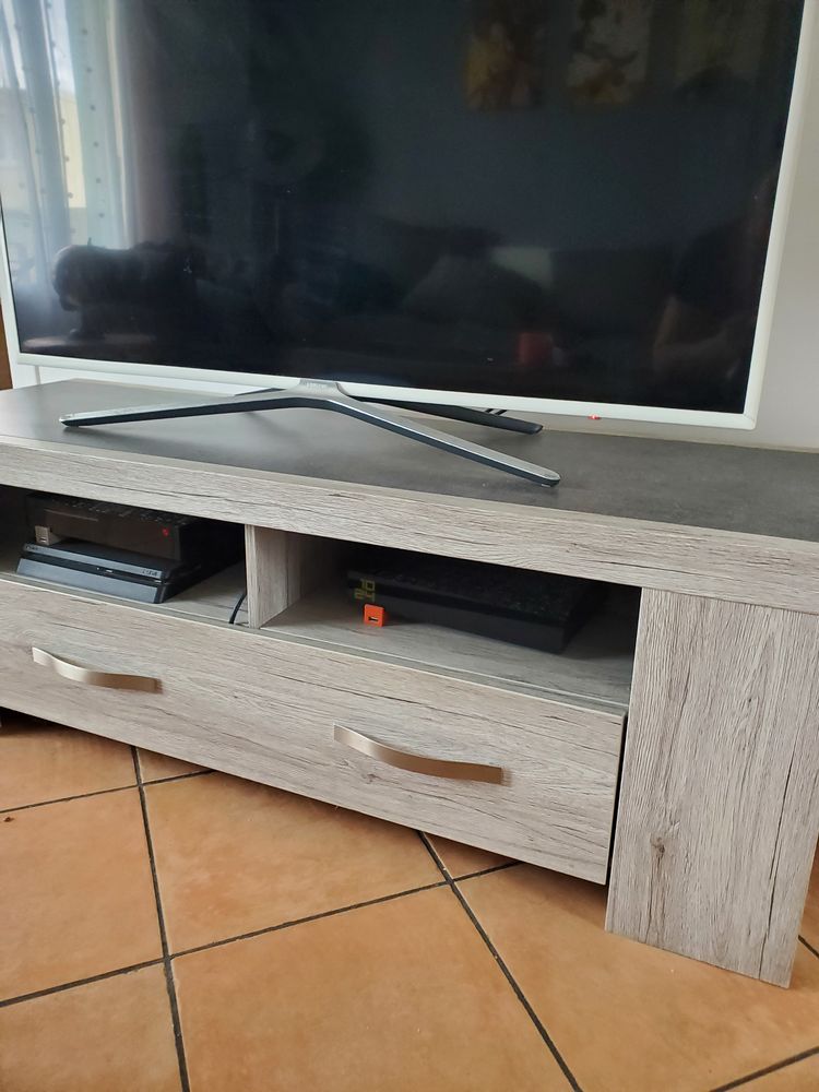 Meuble TV excellent �tat 70 Guilherand-Granges (07)