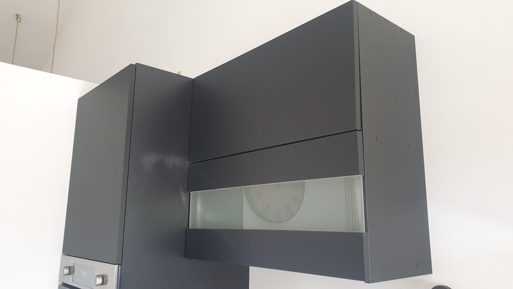 Meuble haut de cuisine noir, vitre 25 Puygaillard-de-Quercy (82)