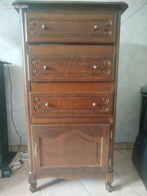 Meuble HIFI en ch�ne
70 Beauvais (60)