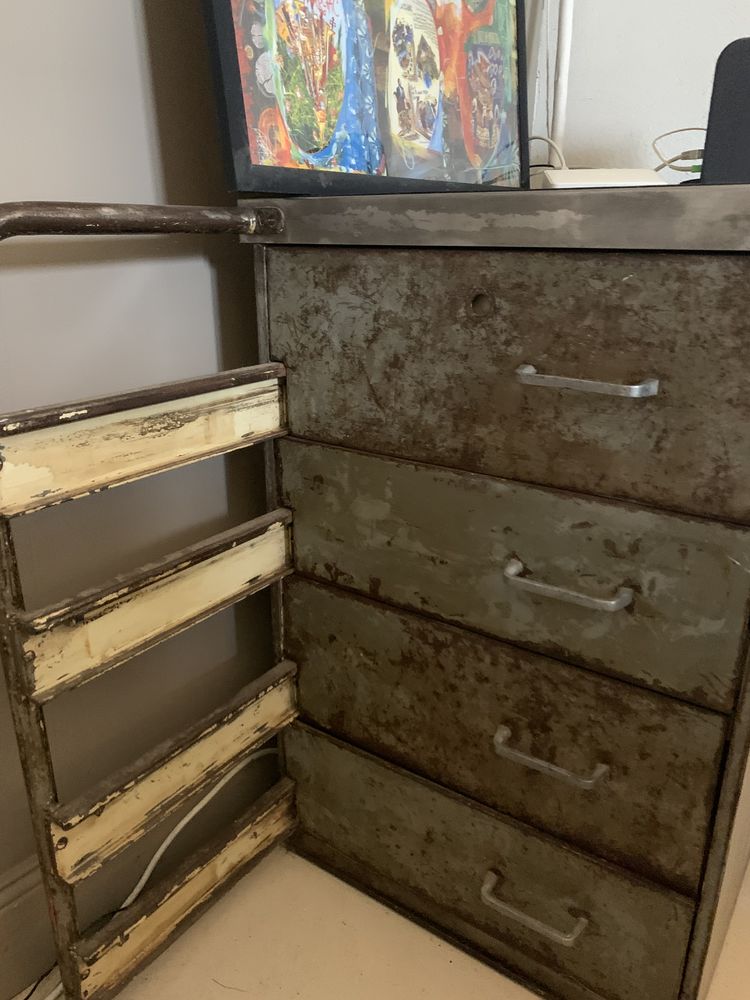 Meuble industriel vintage 150 Saint-Pierre-de-Mons (33)