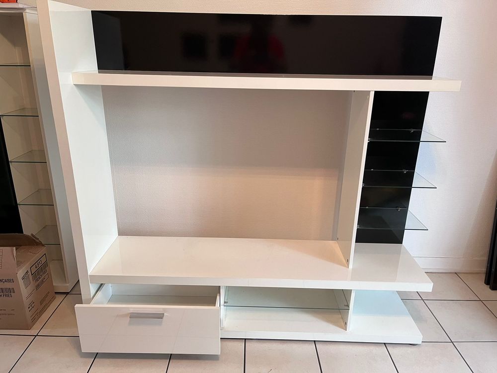 Meuble TV laqu� brad� � 75� 75 Cran-Gevrier (74)