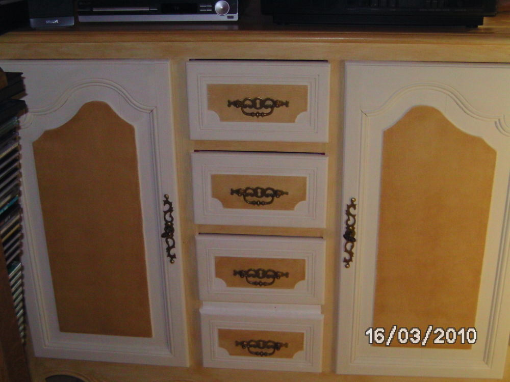 Meuble bas
LONG / 1M40
LARG / 0M45
HAUT / 1M06 80 Aire-sur-la-Lys (62)