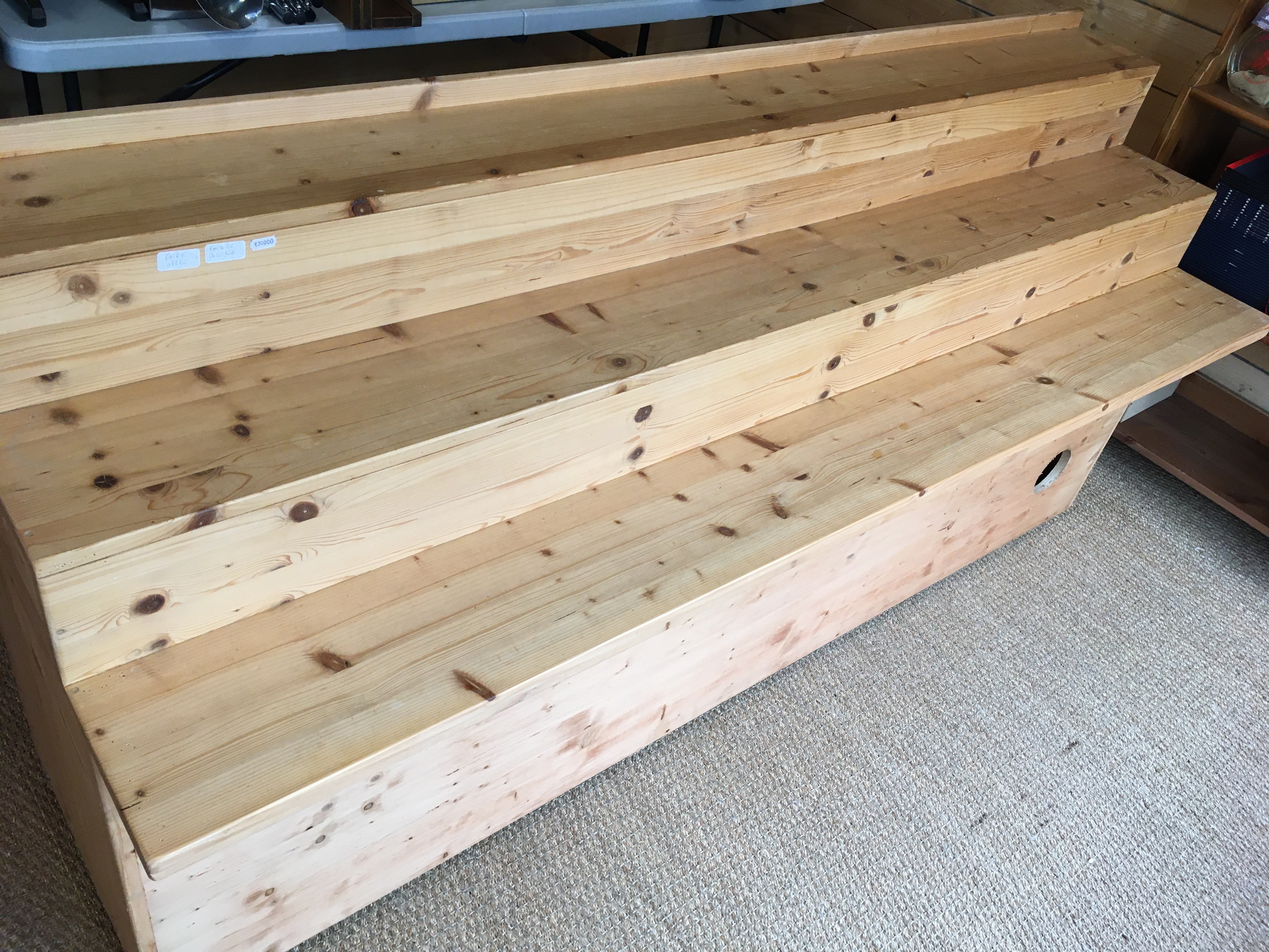 Meuble magasin 300 Hennebont (56)