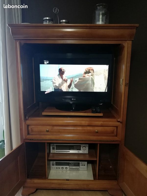 MEUBLE TV MERISER BOIS MASSIF TRES BON ETAT 0 Nantes (44)