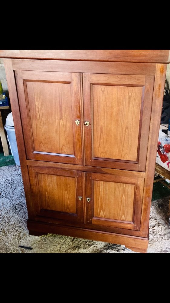 meuble tv en merisier 1m50 de hauteur sur 1m 90 Crulai (61)