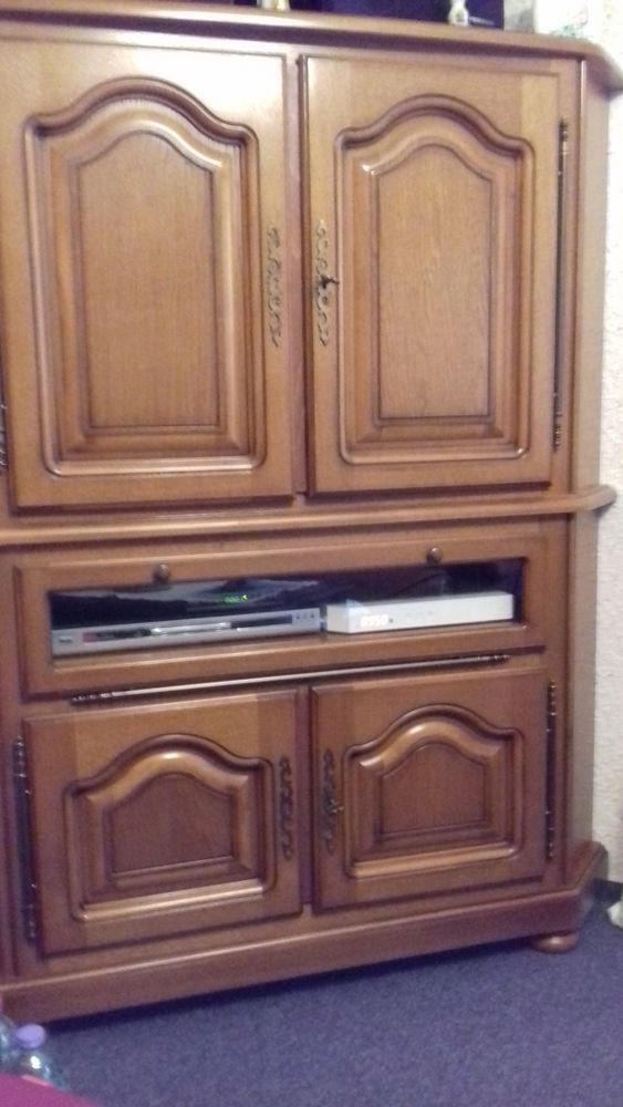 meuble multim�dias 200 Le Mayet-de-Montagne (03)