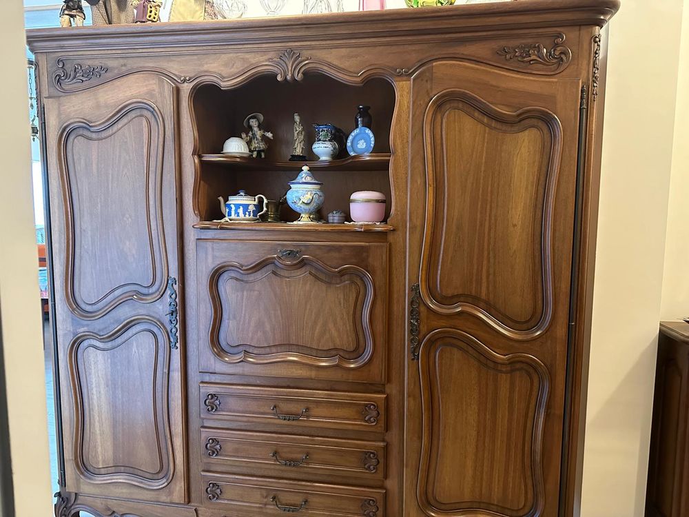 Meuble en noyer brut 0 Le Cannet (06)